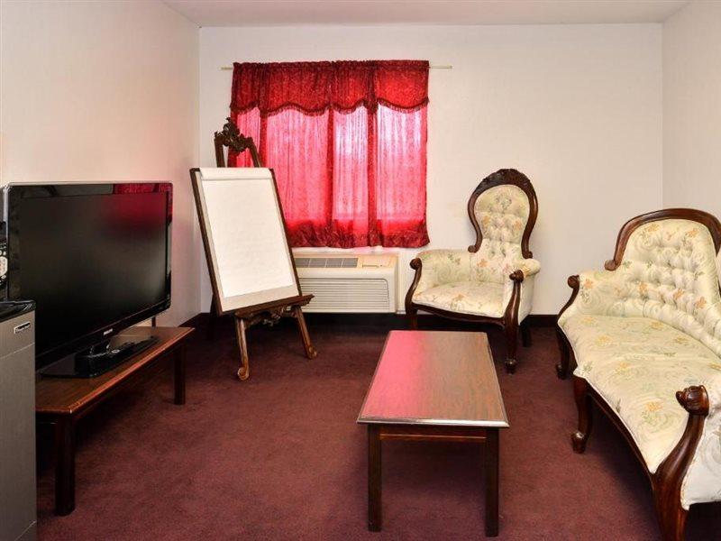 Americas Best Value Inn Somerville Texas Esterno foto