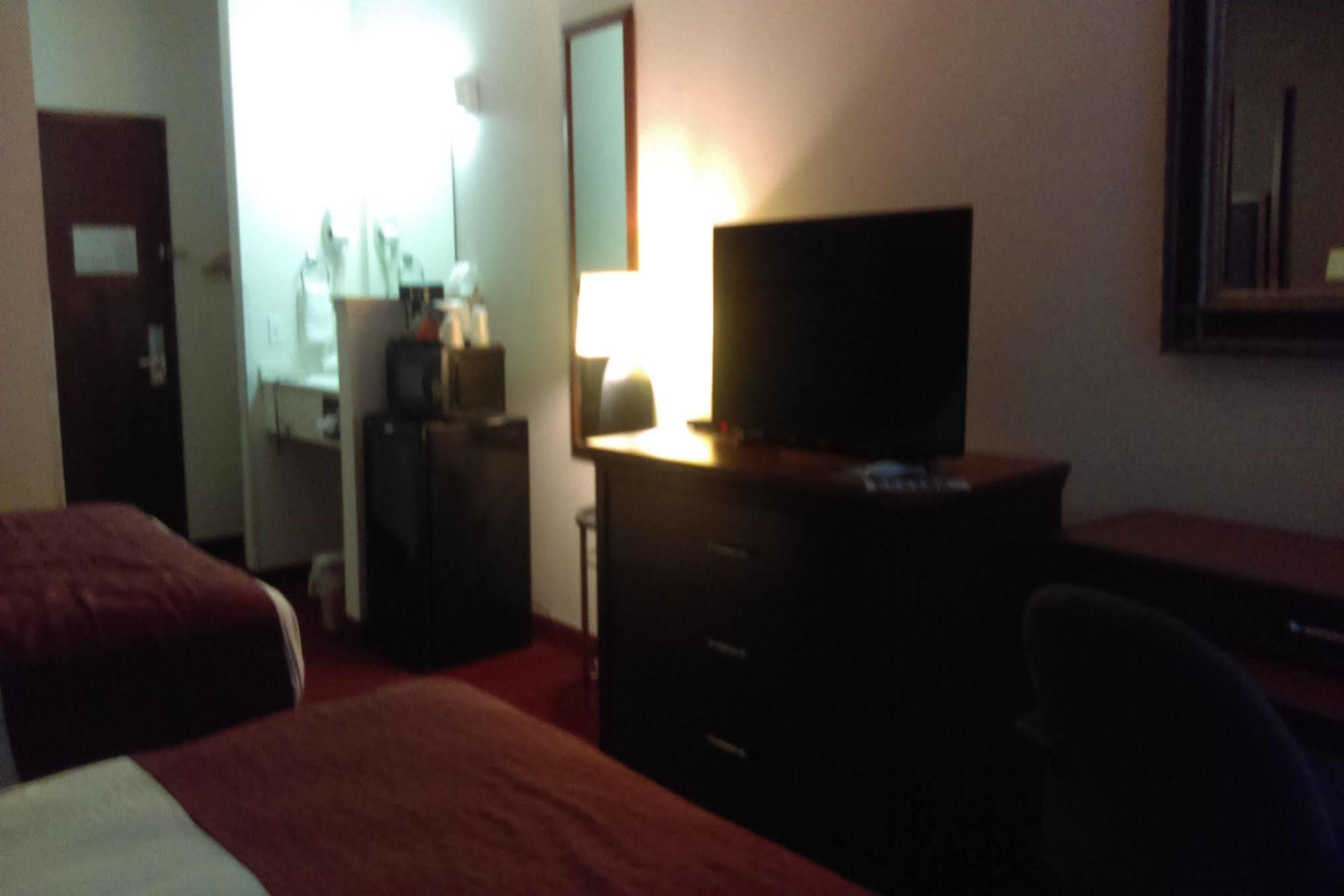 Americas Best Value Inn Somerville Texas Esterno foto